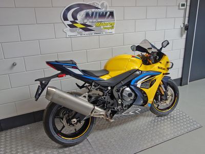 SUZUKI GSX-R 1000 ABS – foto 2