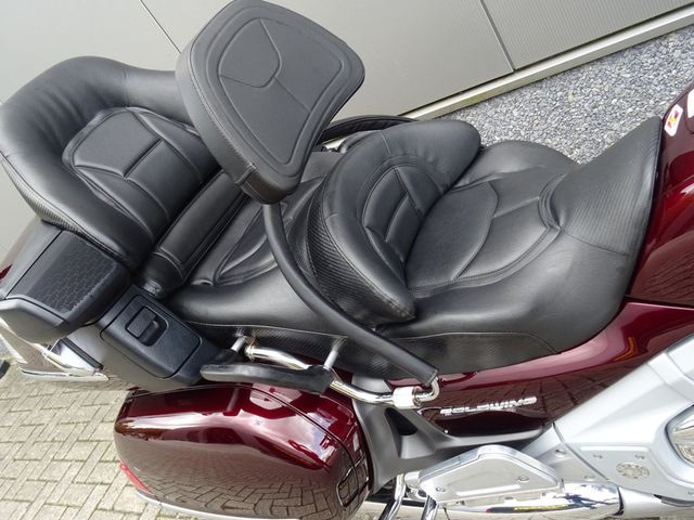 honda - gl-1800-goldwing