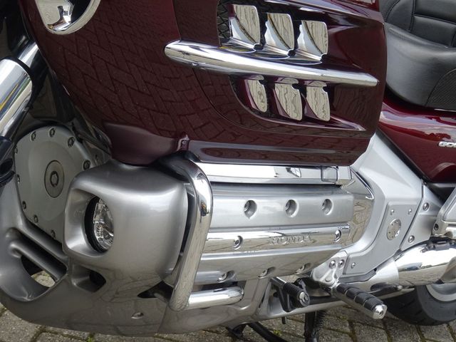 honda - gl-1800-goldwing