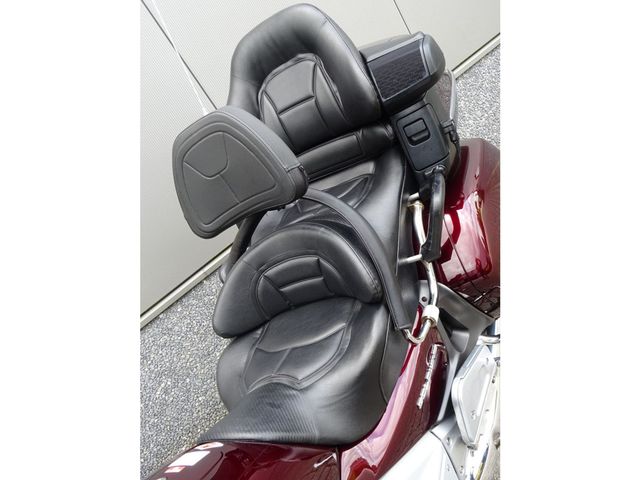 honda - gl-1800-goldwing