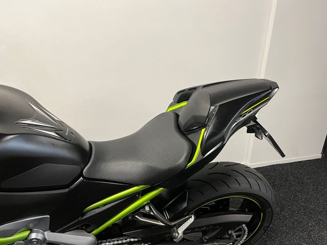 kawasaki - z900