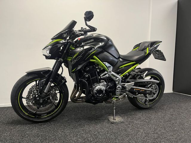 kawasaki - z900