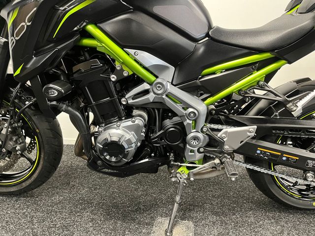 kawasaki - z900