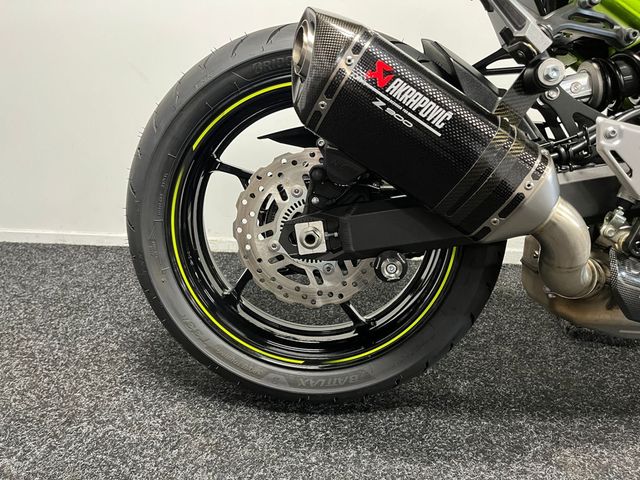 kawasaki - z900