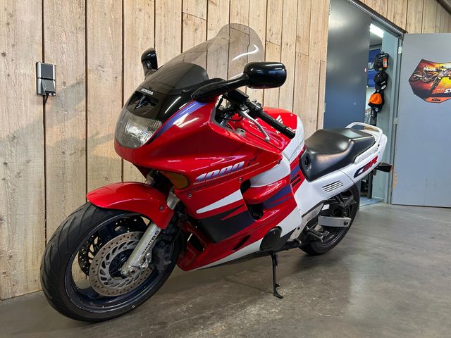 honda - cbr-1000-f