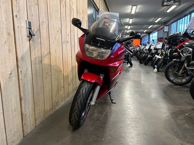 honda - cbr-1000-f