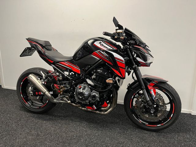 kawasaki - z900