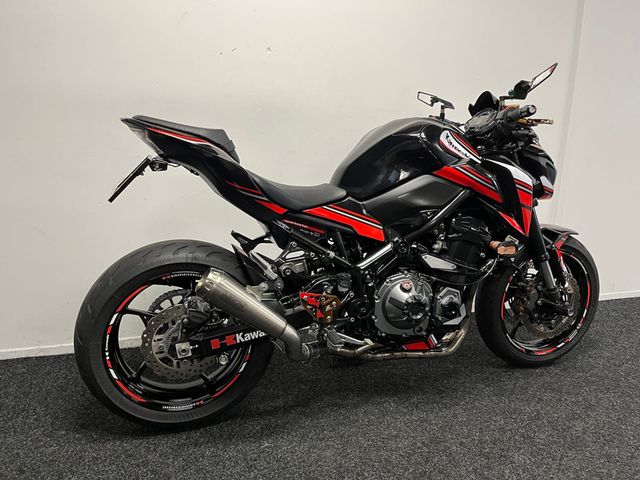 kawasaki - z900