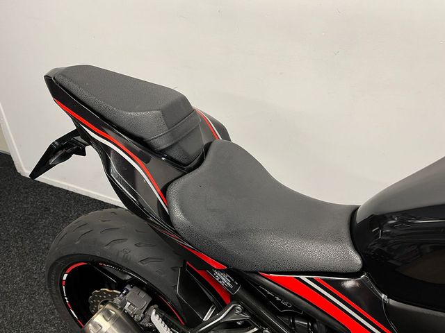 kawasaki - z900