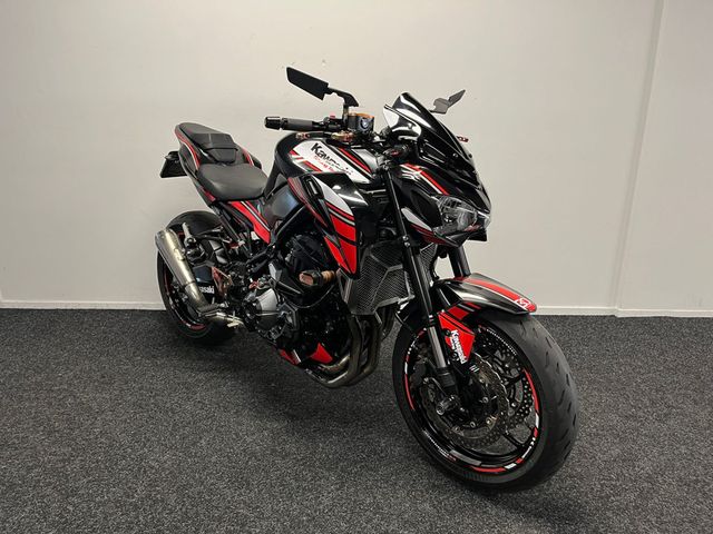 kawasaki - z900