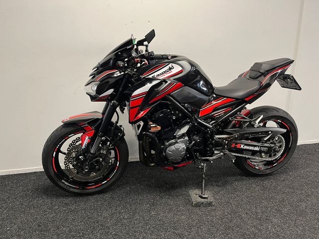 kawasaki - z900