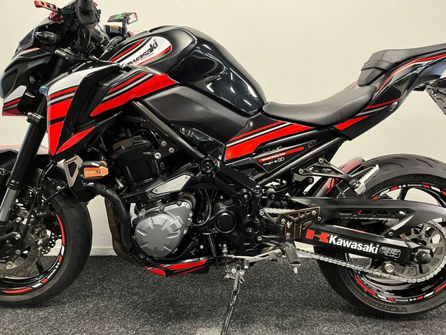 kawasaki - z900