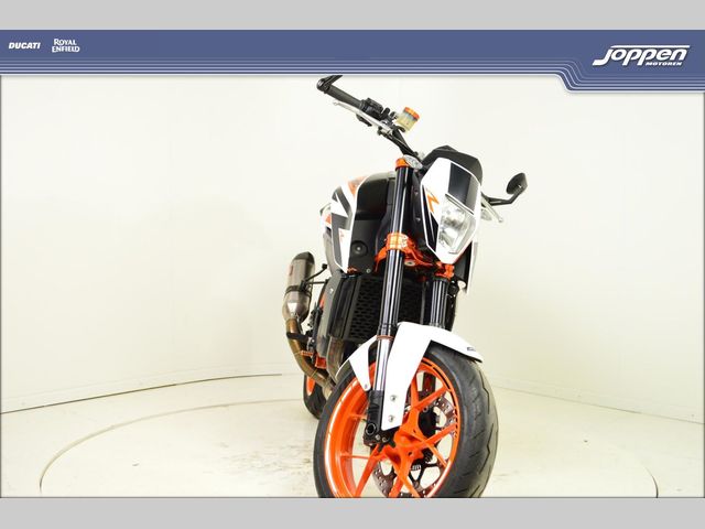 ktm - 690-duke-r