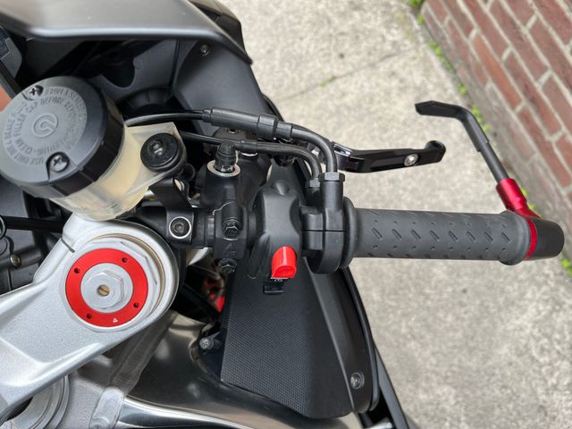 aprilia - rsv-4-1000-rr