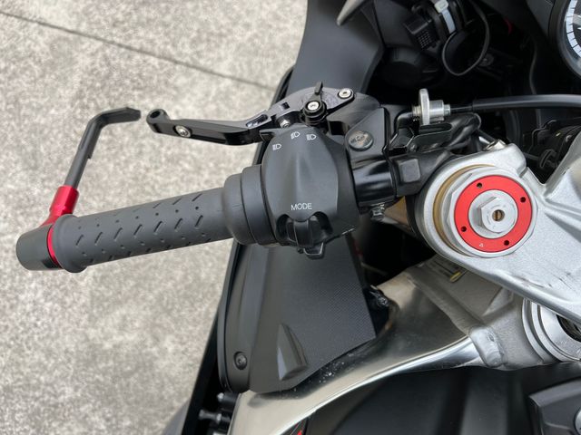 aprilia - rsv-4-1000-rr