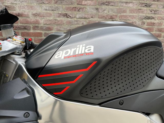 aprilia - rsv-4-1000-rr