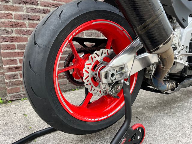 aprilia - rsv-4-1000-rr