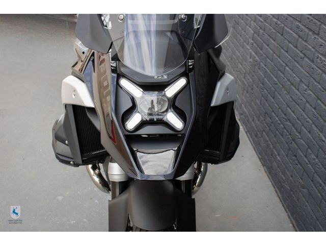 bmw - r-1300-gs-triple-black