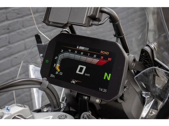 bmw - r-1300-gs-triple-black