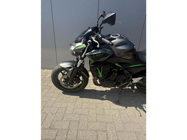 kawasaki - z650