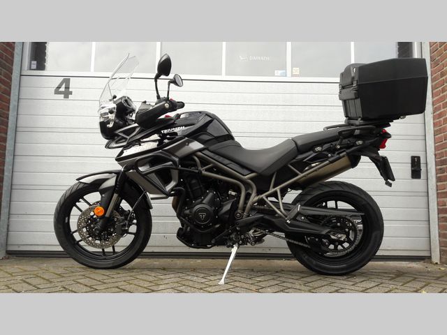 triumph - tiger-800-xr
