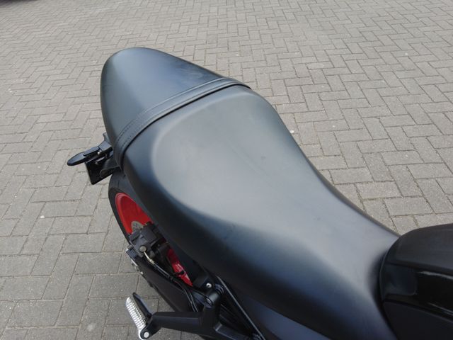 triumph - trident-660-triple-tribute-edition
