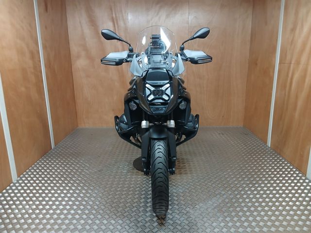 bmw - r-1300-gs-triple-black