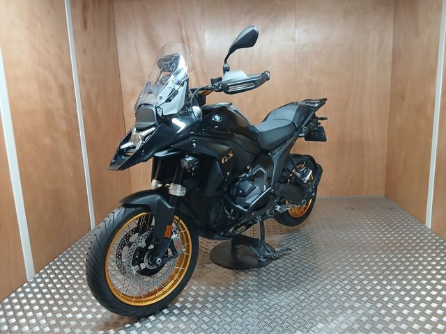 bmw - r-1300-gs-triple-black