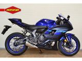 YAMAHA R7