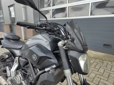 YAMAHA MT 07 ABS – foto 3