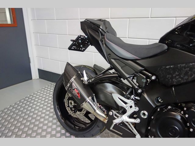 suzuki - gsx-s-950