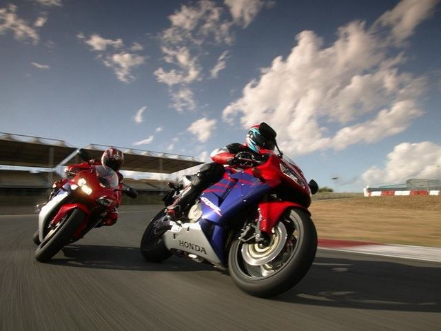honda - cbr-1000-rr-fireblade