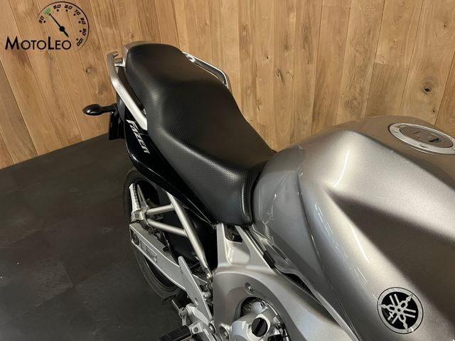 yamaha - fzs-600-fazer
