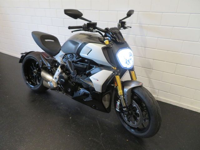 ducati - diavel-1260-s