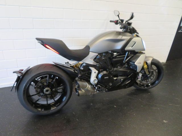 ducati - diavel-1260-s