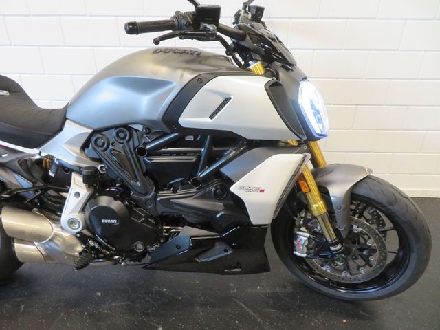 ducati - diavel-1260-s