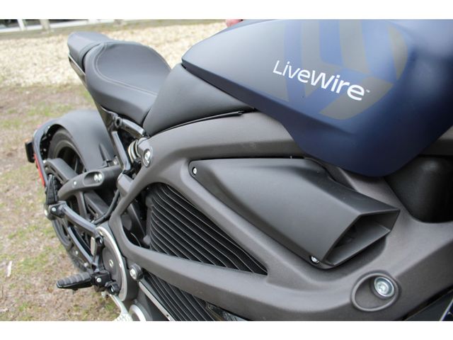 livewire - livewire-one