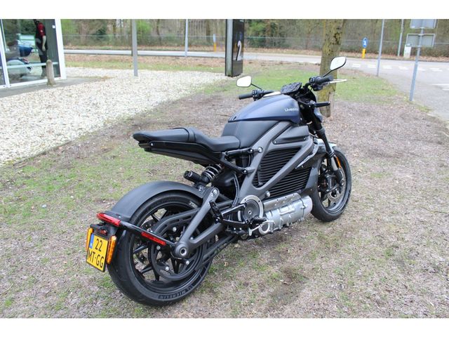 livewire - livewire-one