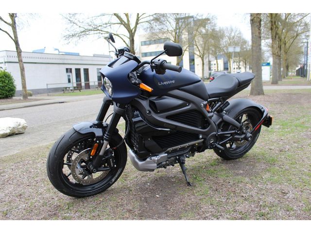 livewire - livewire-one