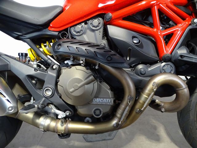 ducati - monster-821-stripe