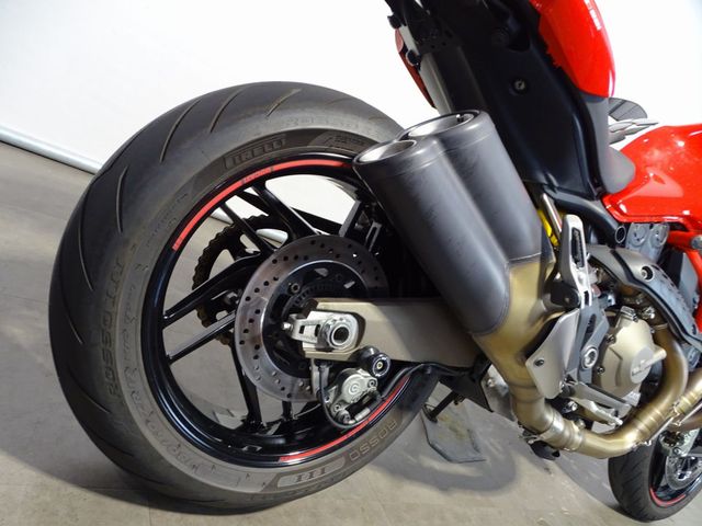 ducati - monster-821-stripe