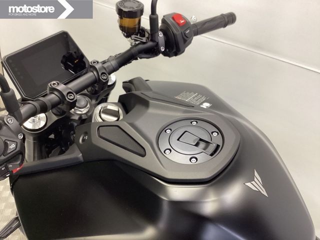 yamaha - mt-09-y-amt