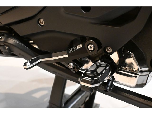 bmw - r-1300-gs-adventure