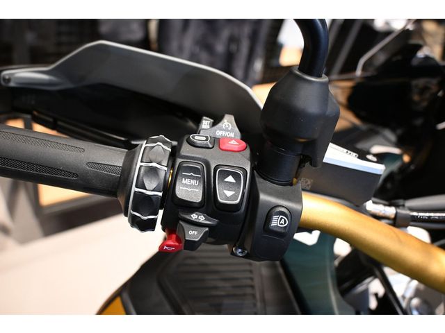 bmw - r-1300-gs-adventure