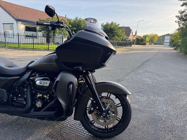 harley-davidson - road-glide-limited