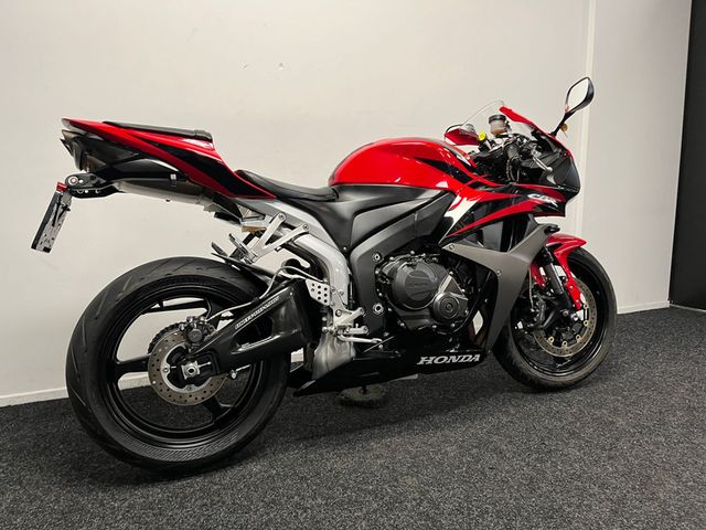 honda - cbr-600-rr