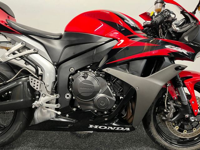 honda - cbr-600-rr