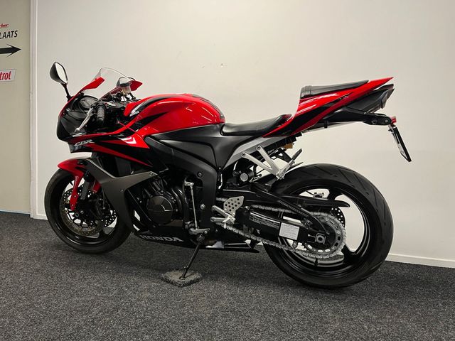 honda - cbr-600-rr