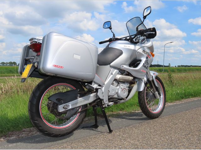 aprilia - pegaso-650
