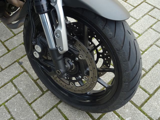 yamaha - xsr-900-abs
